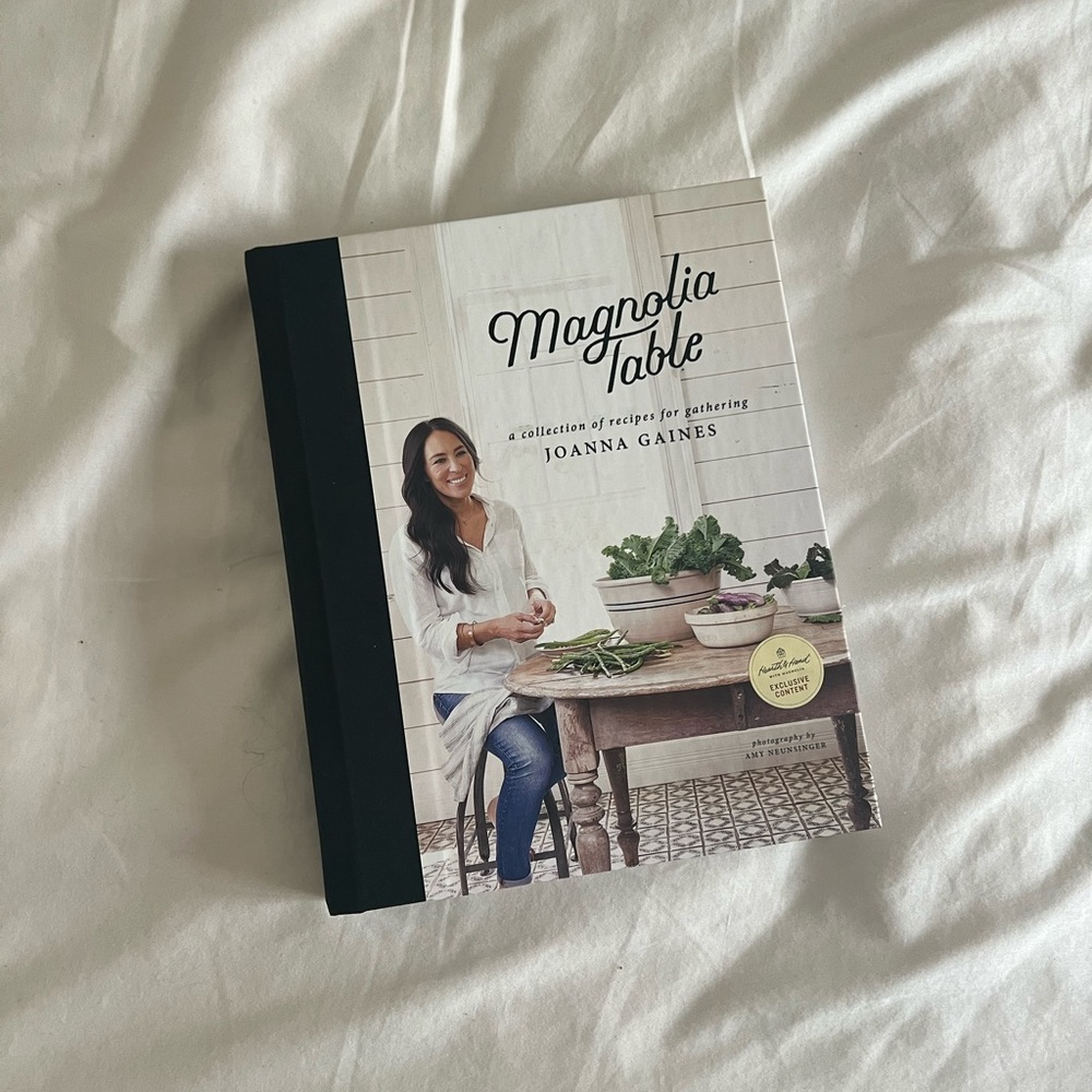 Magnolia Table Joanna Gaines Cookbook